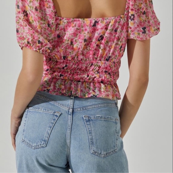 *ASTR The Label Pink Magenta Floral Cropped Keyhole Front Tie Size Lrg NWT - Picture 2 of 8